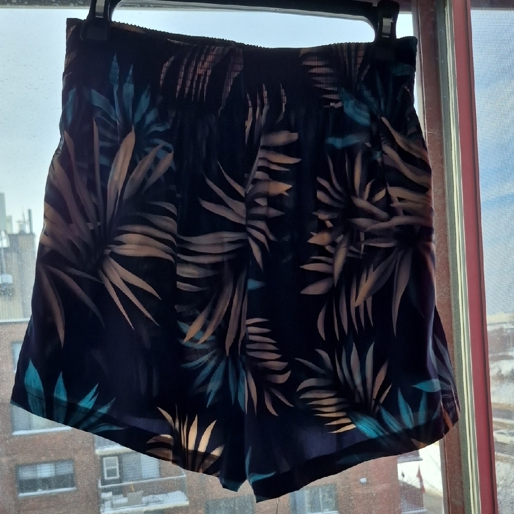 Tropical Print Women's Shorts with Pockets (C57)